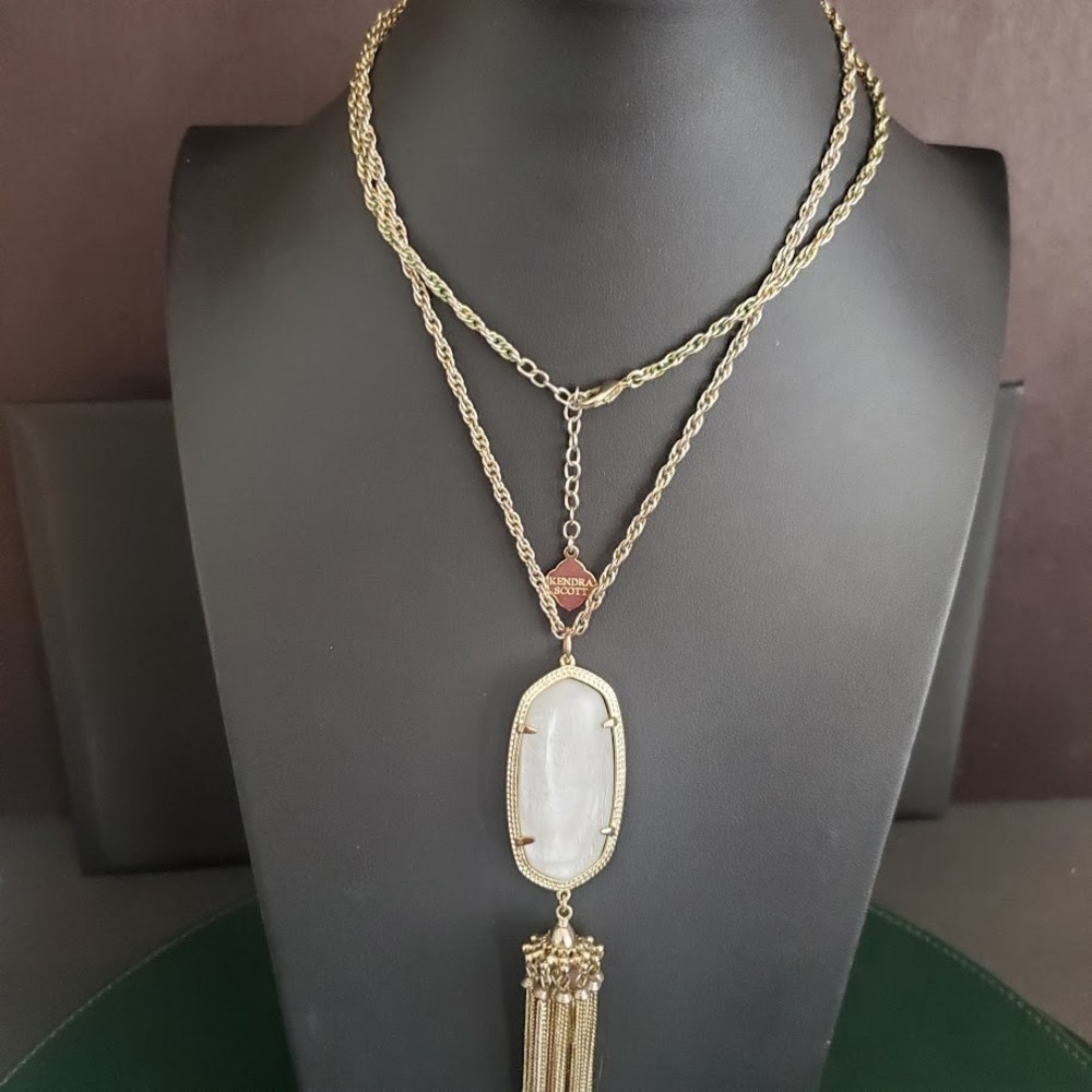Kendra‎ Scott Rayne Long Pendant Necklace in Mother of Pearl Gold Plate Signed